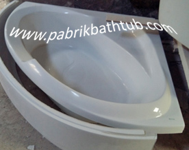 pasang-bathtub-buat-sisi-depan-terakhir