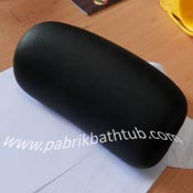 bantal-bathtub-kamar-mandi bantal-bathtub