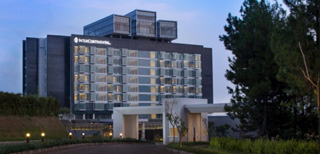 bathtub-HOTEL-Intercontinental-Bandung