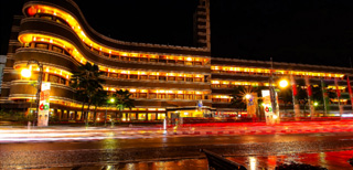 bathtub-Hotel-Savoy-Homann